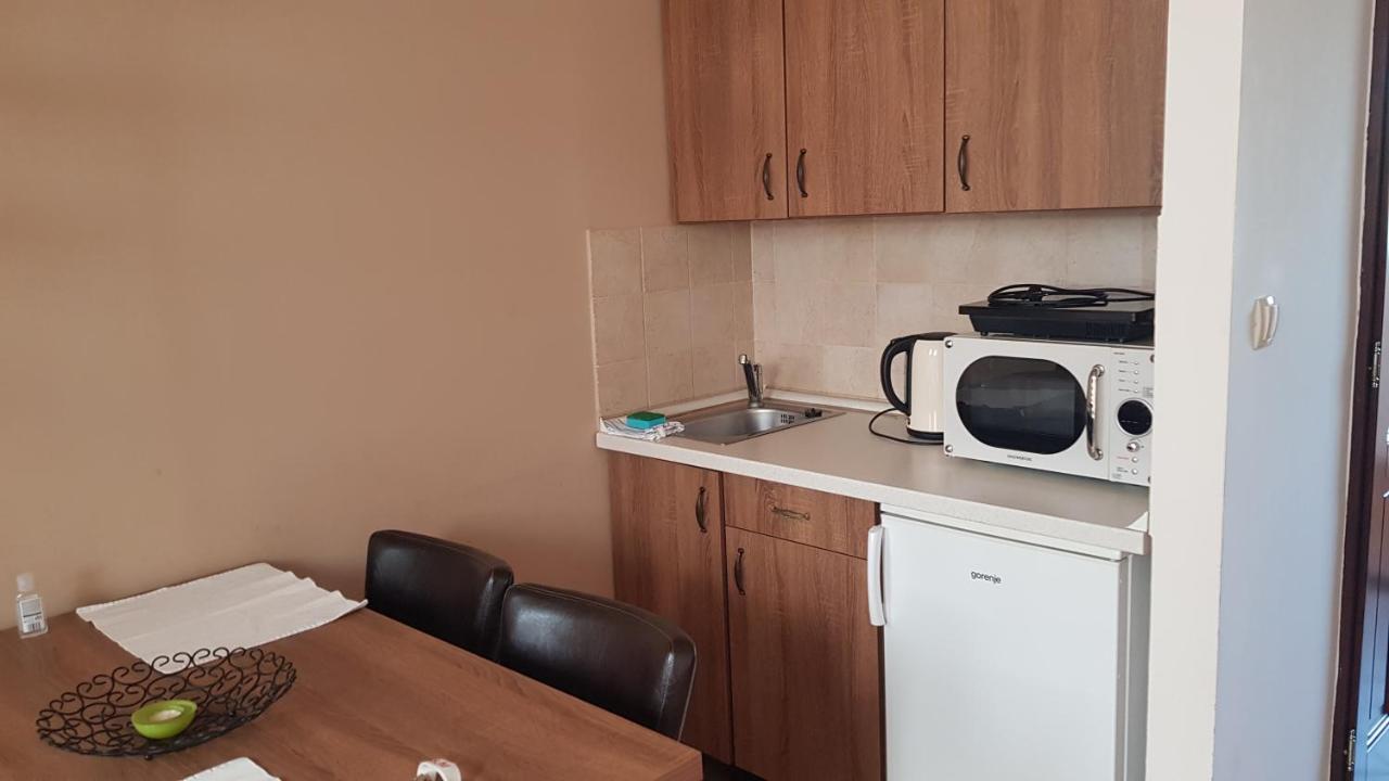 Vegvar Delux Apartman Gyula Ngoại thất bức ảnh