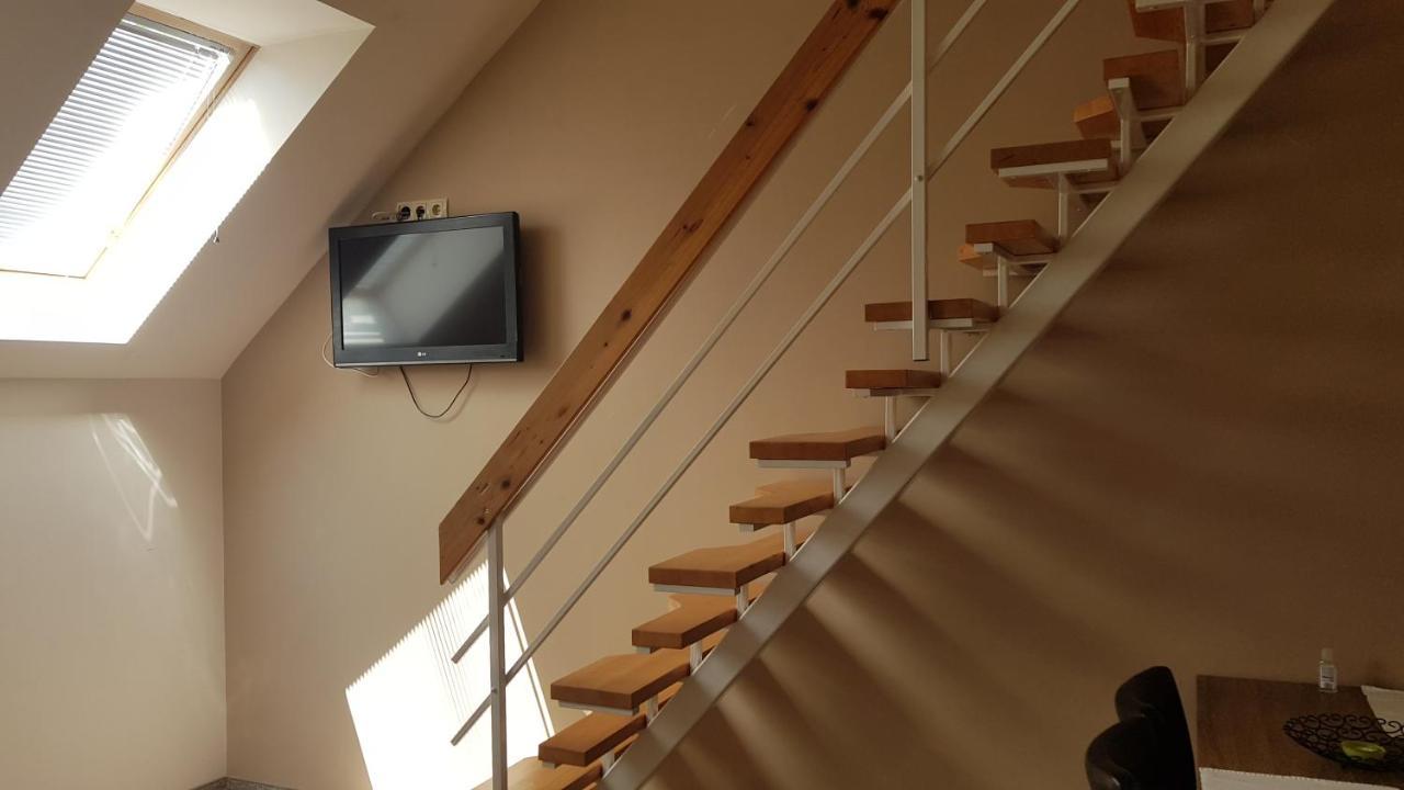 Vegvar Delux Apartman Gyula Ngoại thất bức ảnh